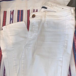 white american eagle jeans